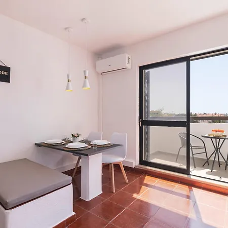 - Rua Da Oura - Oura House * אלבופיירה